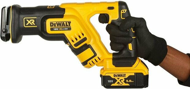 DeWalt DCS367P2 18V accu reciprozaag set (2x 5.0Ah accu en lader) in TSTAK - koolborstelloos