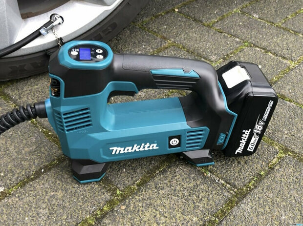 Makita DMP180Z Cordless Inflator 0.83MPa/121psi Solo 18V Li-Ion