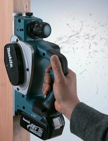 Makita DKP180Z Cordless Planer 82mm Solo 18V Li-Ion