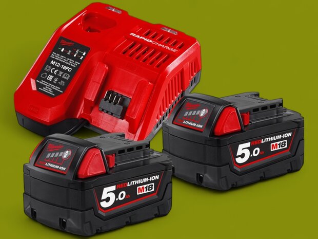 Milwaukee M18 NRG-502 18V Li-Ion accu starterset 2x M18 B5 5.0Ah Redlithium-Ion accu + snellader M12-18FC  4933459217