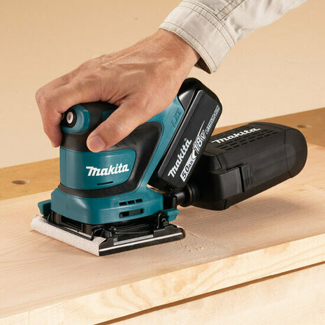 Makita DBO480RTJ LXT 18V Accu Handpalm vlakschuurmachine set (2x 5,0Ah en lader) in Mbox