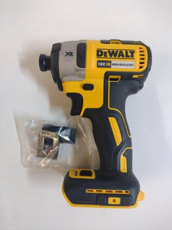 DeWalt DCF887N